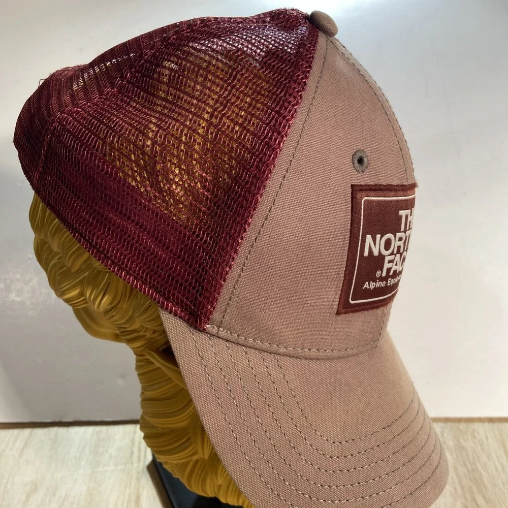 The North Face Mens Trucker Hat Cap Tan Red Mesh Back Canvas Snapback‎